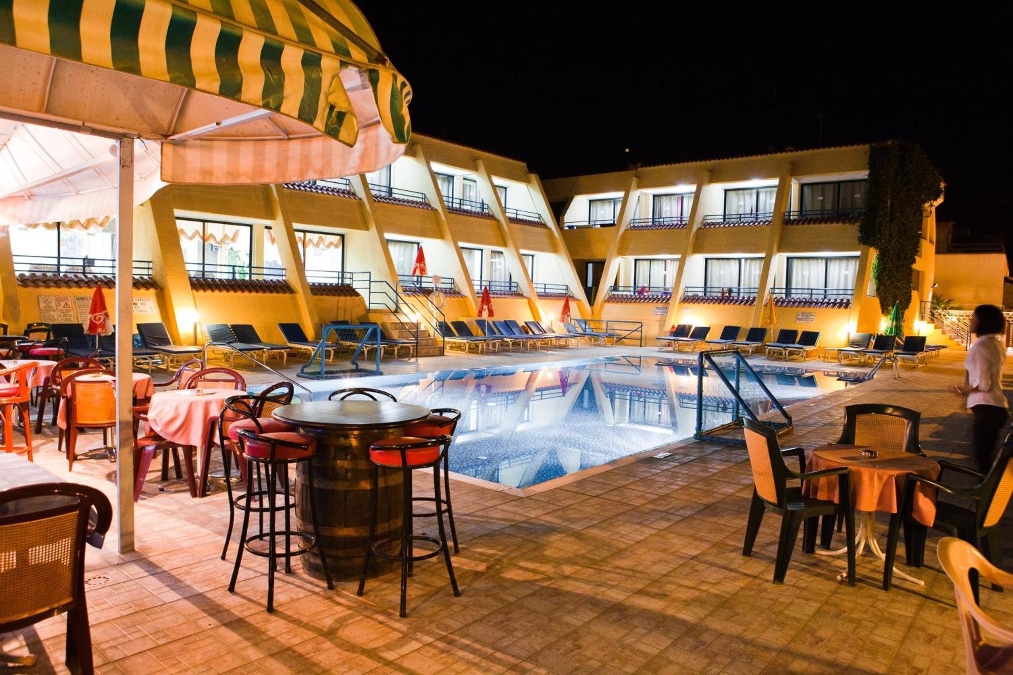 Ξενοδοχείο με διαμερίσματα Napa Apts